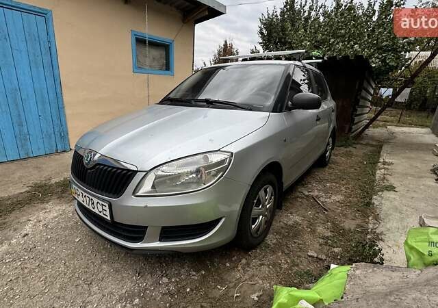 Серый Шкода Фабия, объемом двигателя 1.2 л и пробегом 205 тыс. км за 5500 $, фото 1 на Automoto.ua