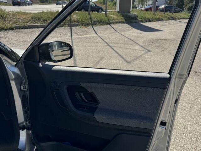 Серый Шкода Фабия, объемом двигателя 1.2 л и пробегом 1000 тыс. км за 5999 $, фото 8 на Automoto.ua