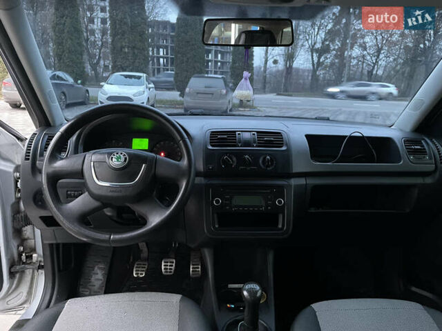 Серый Шкода Фабия, объемом двигателя 1.2 л и пробегом 271 тыс. км за 4100 $, фото 10 на Automoto.ua