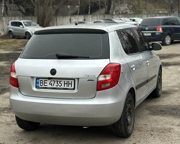 Серый Шкода Фабия, объемом двигателя 1.6 л и пробегом 247 тыс. км за 6700 $, фото 2 на Automoto.ua