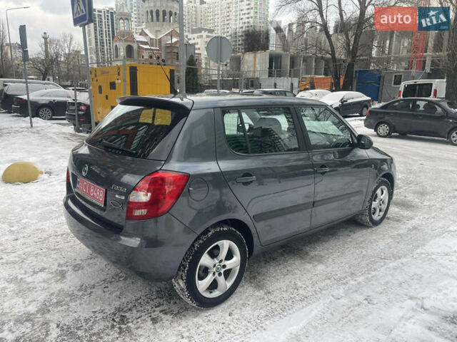 Серый Шкода Фабия, объемом двигателя 1.2 л и пробегом 127 тыс. км за 5999 $, фото 6 на Automoto.ua