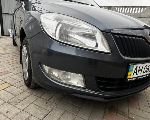 Сірий Шкода Фабія, об'ємом двигуна 1.39 л та пробігом 161 тис. км за 6300 $, фото 2 на Automoto.ua