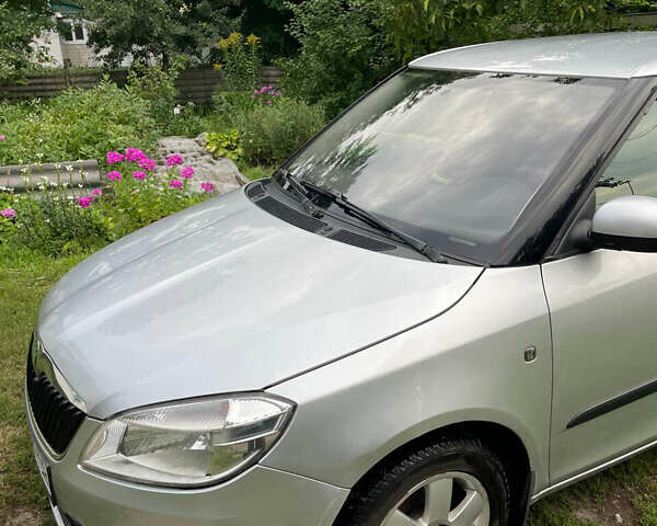 Серый Шкода Фабия, объемом двигателя 1.2 л и пробегом 157 тыс. км за 5000 $, фото 11 на Automoto.ua