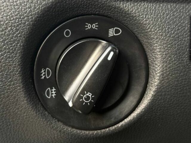 Серый Шкода Фабия, объемом двигателя 1.4 л и пробегом 300 тыс. км за 4500 $, фото 13 на Automoto.ua