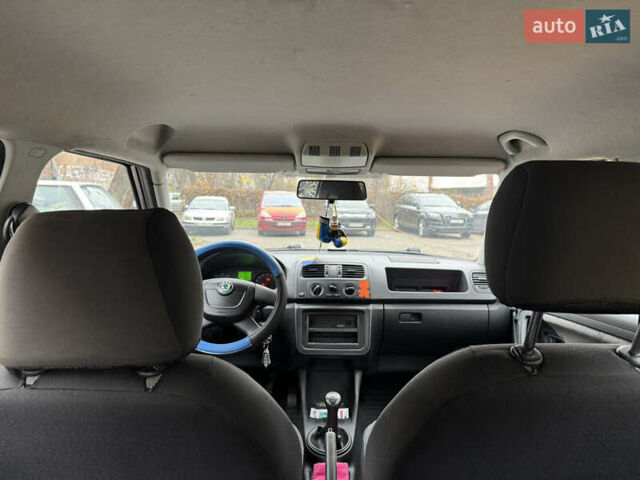 Сірий Шкода Фабія, об'ємом двигуна 1.2 л та пробігом 141 тис. км за 6100 $, фото 16 на Automoto.ua