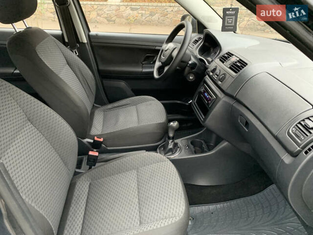 Серый Шкода Фабия, объемом двигателя 1.4 л и пробегом 170 тыс. км за 5699 $, фото 8 на Automoto.ua