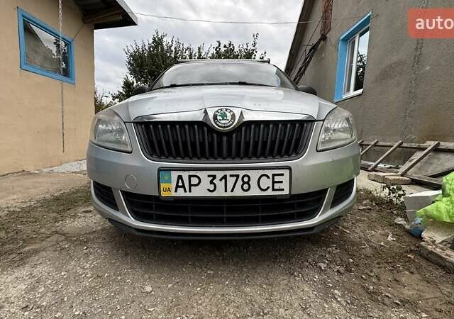 Серый Шкода Фабия, объемом двигателя 1.2 л и пробегом 205 тыс. км за 5500 $, фото 5 на Automoto.ua