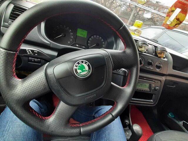 Сірий Шкода Фабія, об'ємом двигуна 1.6 л та пробігом 240 тис. км за 5200 $, фото 4 на Automoto.ua