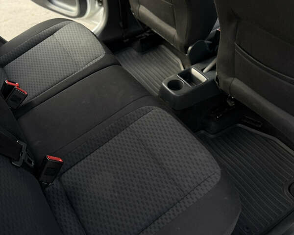 Сірий Шкода Фабія, об'ємом двигуна 1.39 л та пробігом 315 тис. км за 4999 $, фото 12 на Automoto.ua