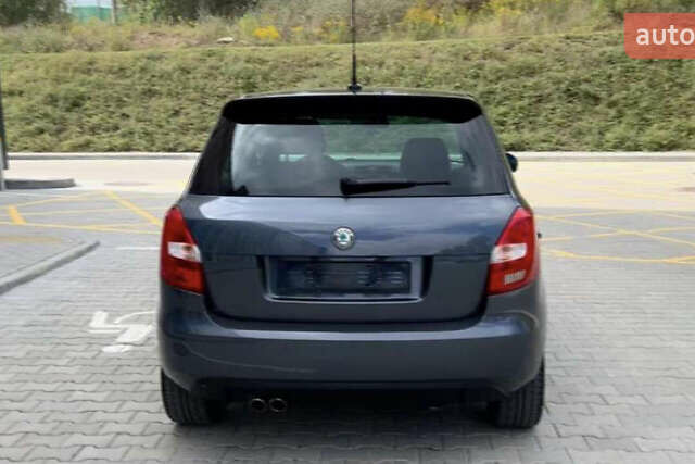 Сірий Шкода Фабія, об'ємом двигуна 1.4 л та пробігом 190 тис. км за 8700 $, фото 1 на Automoto.ua