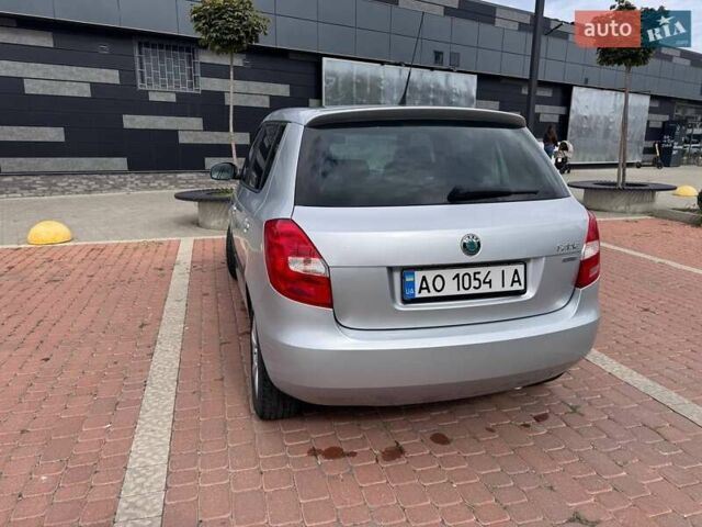 Шкода Фабия 2011 в Ужгороде на Automoto.ua Серый Шкода Фабия, объемом двигателя 1.2 л и пробегом 277 тыс. км за 5000 $, фото 6 на Automoto.ua