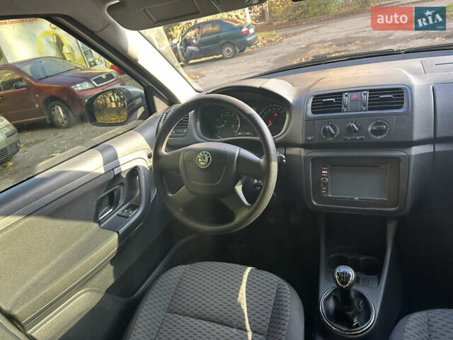 Шкода Фабия 2011 в Киеве на Automoto.ua Серый Шкода Фабия, объемом двигателя 1.4 л и пробегом 258 тыс. км за 5200 $, фото 22 на Automoto.ua