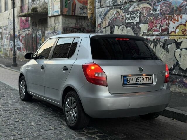 Серый Шкода Фабия, объемом двигателя 1.6 л и пробегом 280 тыс. км за 4700 $, фото 6 на Automoto.ua