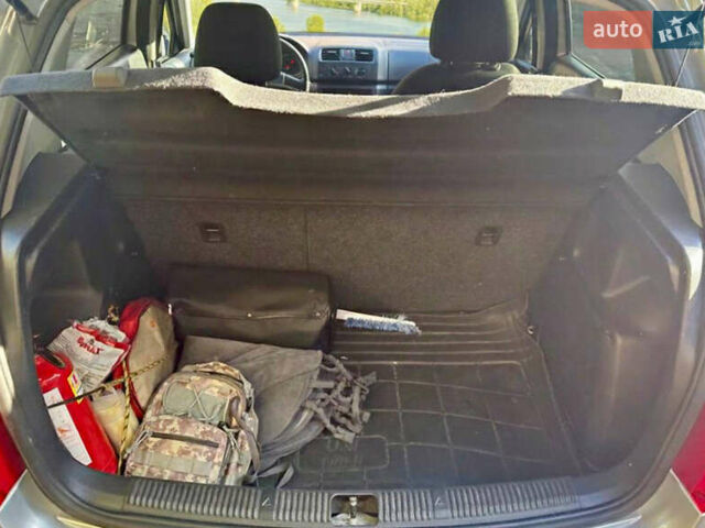 Серый Шкода Фабия, объемом двигателя 1.4 л и пробегом 260 тыс. км за 5000 $, фото 9 на Automoto.ua