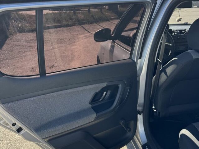 Серый Шкода Фабия, объемом двигателя 1.2 л и пробегом 1000 тыс. км за 5999 $, фото 10 на Automoto.ua