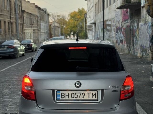 Серый Шкода Фабия, объемом двигателя 1.6 л и пробегом 280 тыс. км за 4700 $, фото 5 на Automoto.ua