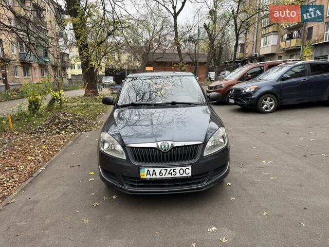 Сірий Шкода Фабія, об'ємом двигуна 1.2 л та пробігом 141 тис. км за 6100 $, фото 1 на Automoto.ua