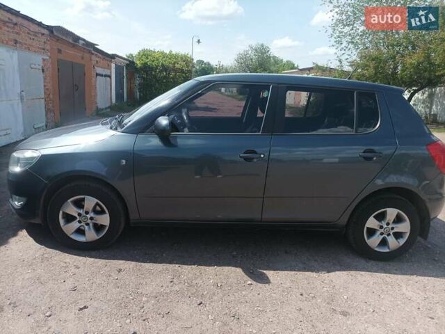 Серый Шкода Фабия, объемом двигателя 1.39 л и пробегом 144 тыс. км за 5300 $, фото 9 на Automoto.ua