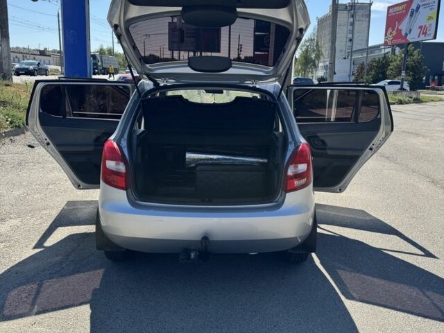 Серый Шкода Фабия, объемом двигателя 1.2 л и пробегом 1000 тыс. км за 5999 $, фото 2 на Automoto.ua