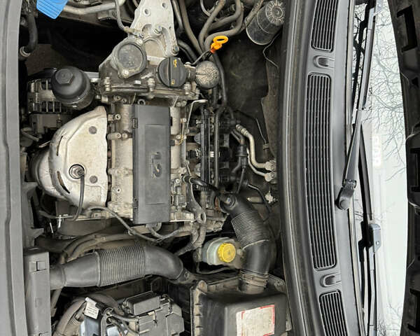 Сірий Шкода Фабія, об'ємом двигуна 1.2 л та пробігом 141 тис. км за 6100 $, фото 17 на Automoto.ua