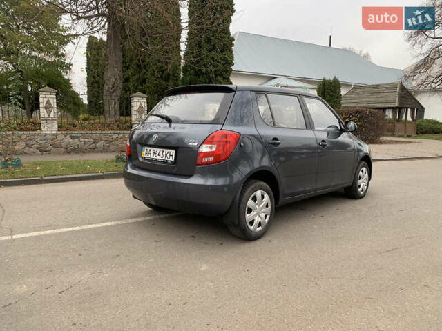 Серый Шкода Фабия, объемом двигателя 1.4 л и пробегом 170 тыс. км за 5699 $, фото 5 на Automoto.ua