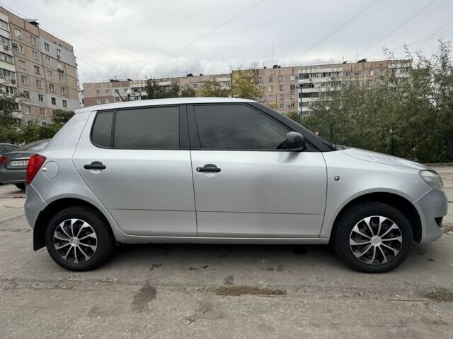 Шкода Фабия 2012 в Запорожье на Automoto.ua Серый Шкода Фабия, объемом двигателя 1.2 л и пробегом 176 тыс. км за 5500 $, фото 18 на Automoto.ua