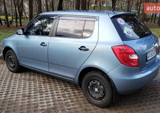 Серый Шкода Фабия, объемом двигателя 1.2 л и пробегом 161 тыс. км за 5500 $, фото 4 на Automoto.ua