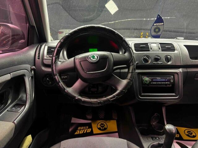 Серый Шкода Фабия, объемом двигателя 1.2 л и пробегом 167 тыс. км за 5100 $, фото 8 на Automoto.ua