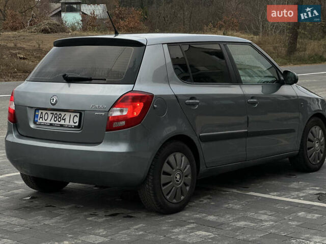 Серый Шкода Фабия, объемом двигателя 1.2 л и пробегом 248 тыс. км за 5700 $, фото 4 на Automoto.ua