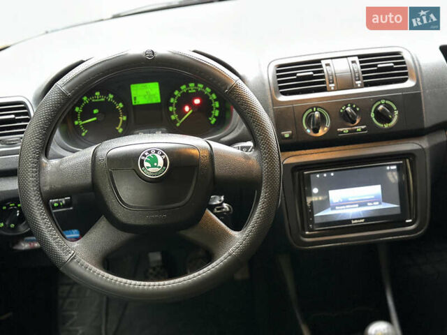 Сірий Шкода Фабія, об'ємом двигуна 1.2 л та пробігом 151 тис. км за 5700 $, фото 11 на Automoto.ua