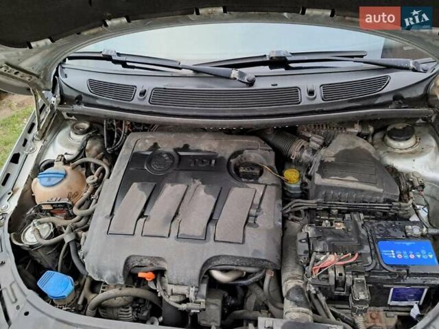 Сірий Шкода Фабія, об'ємом двигуна 1.6 л та пробігом 170 тис. км за 4500 $, фото 29 на Automoto.ua