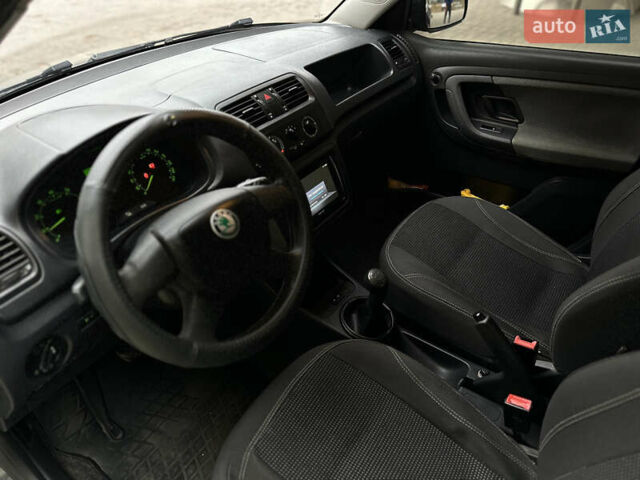 Сірий Шкода Фабія, об'ємом двигуна 1.2 л та пробігом 151 тис. км за 5700 $, фото 9 на Automoto.ua