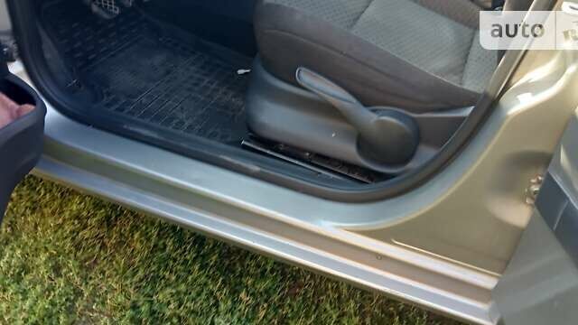 Шкода Фабія 2012 у Вінниці на Automoto.ua Сірий Шкода Фабія, об'ємом двигуна 1.2 л та пробігом 230 тис. км за 4700 $, фото 6 на Automoto.ua