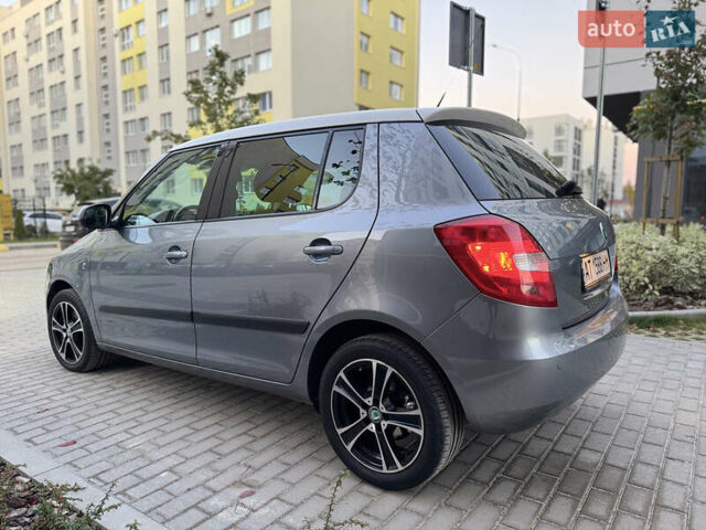 Шкода Фабия 2012 в Львове на Automoto.ua Серый Шкода Фабия, объемом двигателя 1.2 л и пробегом 83 тыс. км за 8199 $, фото 3 на Automoto.ua