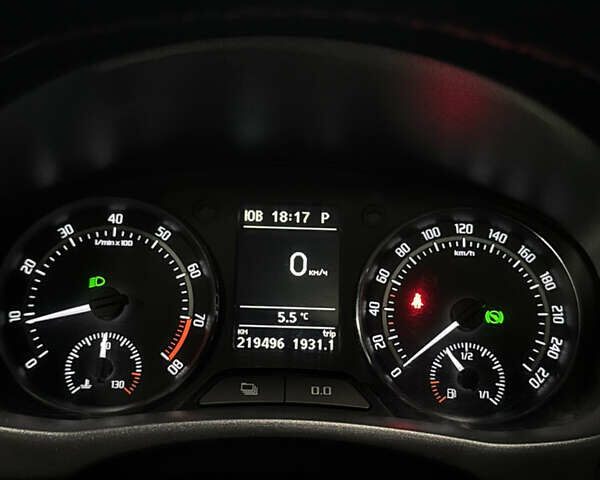 Сірий Шкода Фабія, об'ємом двигуна 1.4 л та пробігом 219 тис. км за 8600 $, фото 11 на Automoto.ua