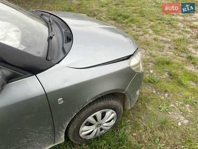 Серый Шкода Фабия, объемом двигателя 1.2 л и пробегом 300 тыс. км за 3000 $, фото 6 на Automoto.ua