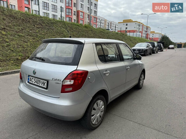 Сірий Шкода Фабія, об'ємом двигуна 1.39 л та пробігом 306 тис. км за 2950 $, фото 3 на Automoto.ua