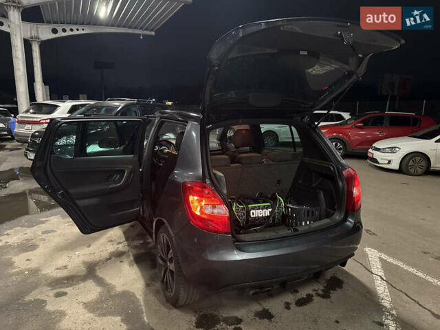 Сірий Шкода Фабія, об'ємом двигуна 1.4 л та пробігом 219 тис. км за 8600 $, фото 7 на Automoto.ua