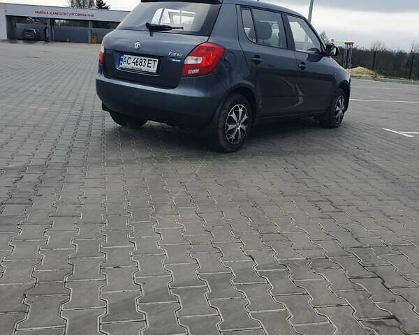 Серый Шкода Фабия, объемом двигателя 1.39 л и пробегом 290 тыс. км за 4200 $, фото 5 на Automoto.ua