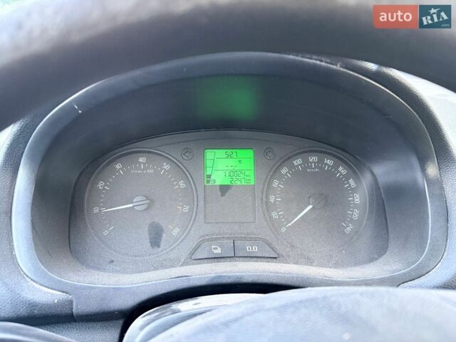 Сірий Шкода Фабія, об'ємом двигуна 1.2 л та пробігом 110 тис. км за 4300 $, фото 7 на Automoto.ua