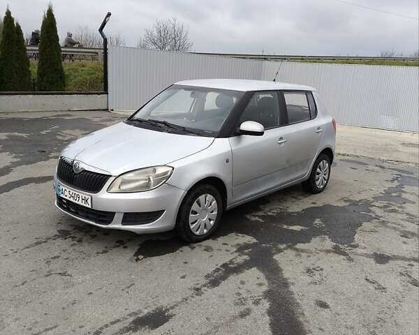 Сірий Шкода Фабія, об'ємом двигуна 1.4 л та пробігом 333 тис. км за 3800 $, фото 10 на Automoto.ua