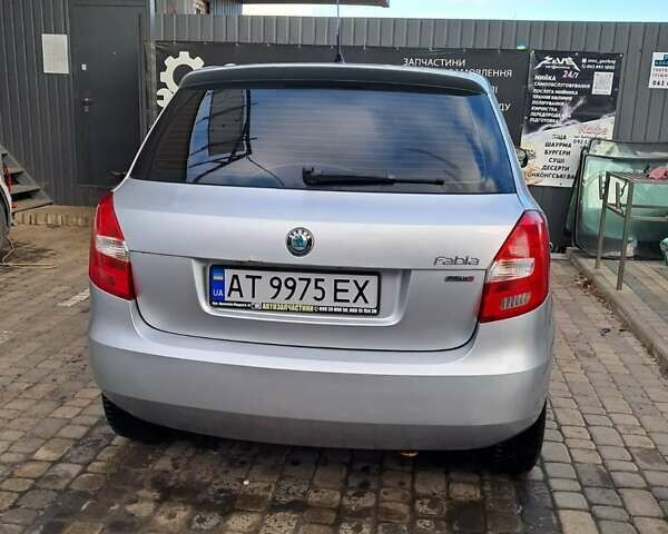 Сірий Шкода Фабія, об'ємом двигуна 1.6 л та пробігом 170 тис. км за 4500 $, фото 4 на Automoto.ua