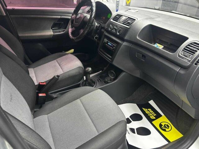 Серый Шкода Фабия, объемом двигателя 1.2 л и пробегом 167 тыс. км за 5100 $, фото 10 на Automoto.ua