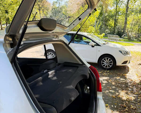 Сірий Шкода Фабія, об'ємом двигуна 1.2 л та пробігом 184 тис. км за 4800 $, фото 6 на Automoto.ua