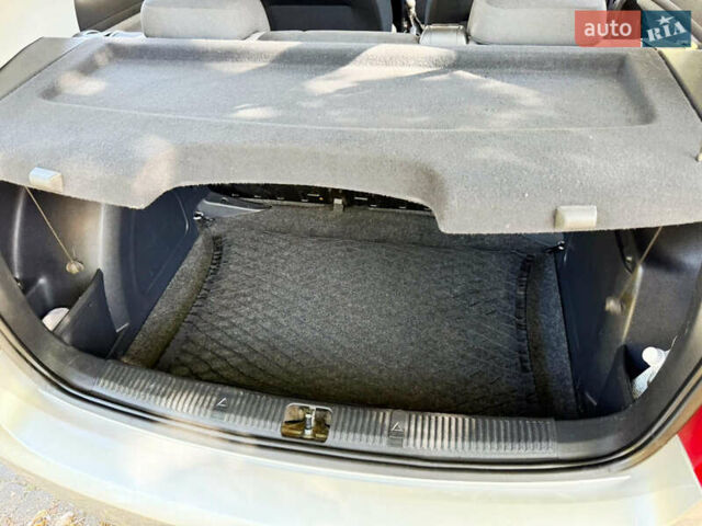 Сірий Шкода Фабія, об'ємом двигуна 1.2 л та пробігом 184 тис. км за 4800 $, фото 7 на Automoto.ua