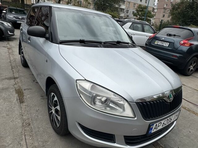 Шкода Фабия 2012 в Запорожье на Automoto.ua Серый Шкода Фабия, объемом двигателя 1.2 л и пробегом 176 тыс. км за 5500 $, фото 21 на Automoto.ua