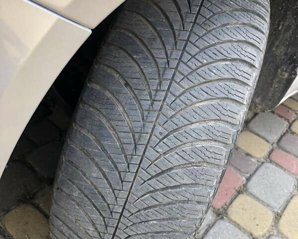 Серый Шкода Фабия, объемом двигателя 1.2 л и пробегом 135 тыс. км за 5990 $, фото 3 на Automoto.ua