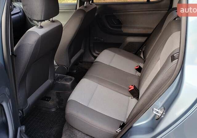 Серый Шкода Фабия, объемом двигателя 1.2 л и пробегом 161 тыс. км за 5500 $, фото 10 на Automoto.ua