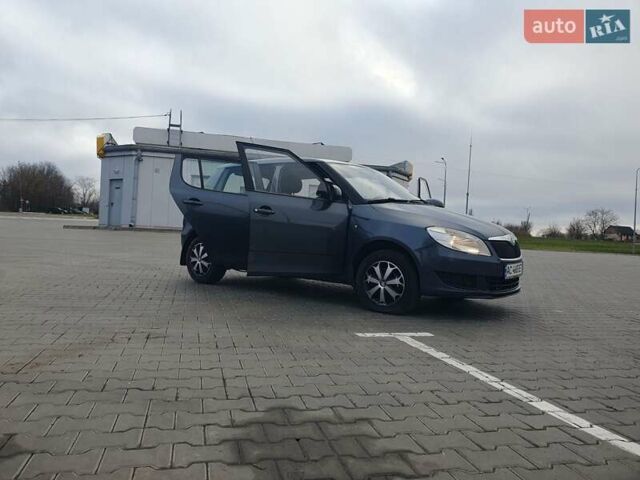 Серый Шкода Фабия, объемом двигателя 1.39 л и пробегом 290 тыс. км за 4200 $, фото 3 на Automoto.ua