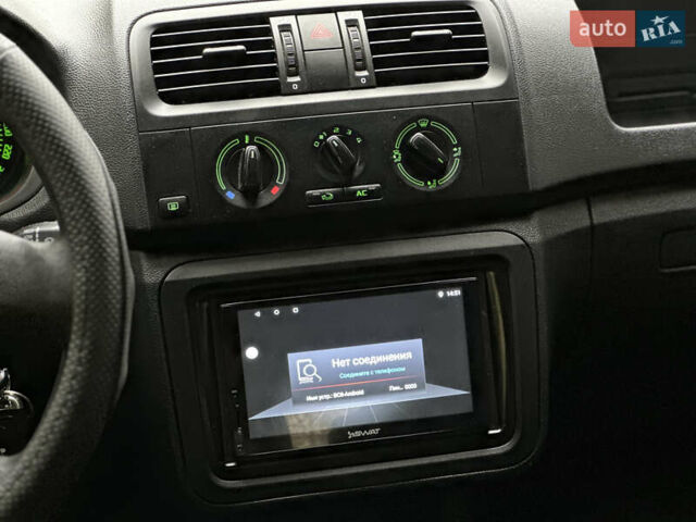 Сірий Шкода Фабія, об'ємом двигуна 1.2 л та пробігом 151 тис. км за 5700 $, фото 12 на Automoto.ua